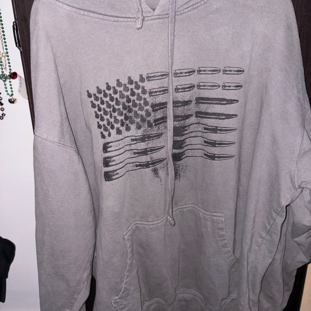 Grunt Style Men's Gray Crewneck Hoodie with Black Flag Graphic